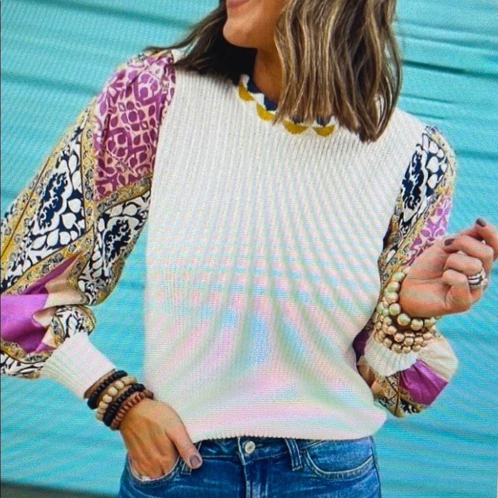 Fate Cream Cable Knit Purple Print Sleeve Women’s Sweater Size M
